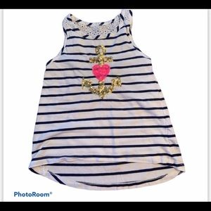 Jillians‎ Closet tank